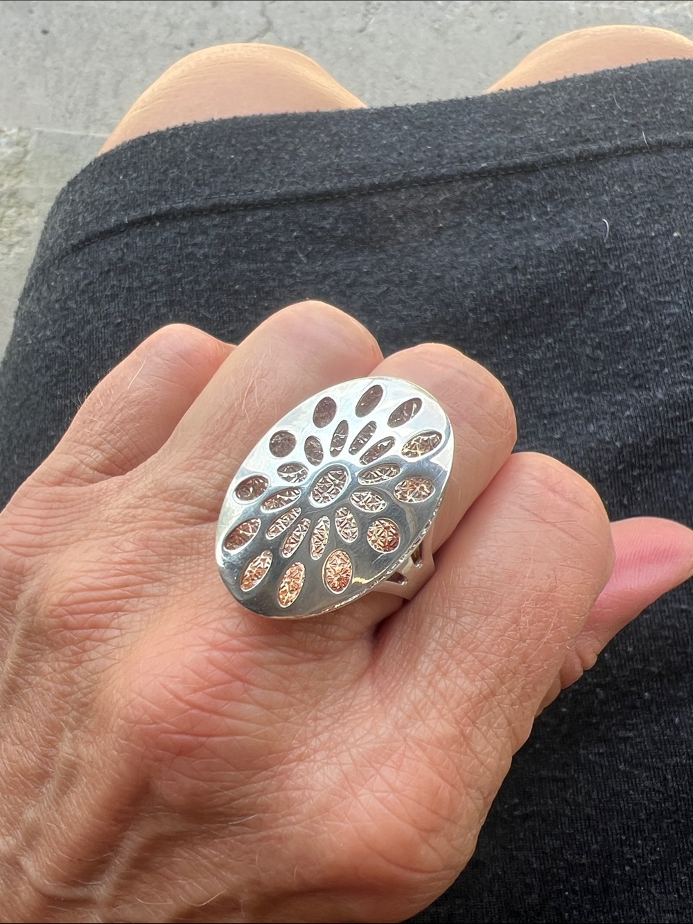 Beautiful Sterling Silver Floral Cutout Ring with Champagne Accents